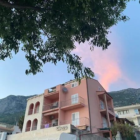Ivana * Gradac (Split-Dalmatia)
